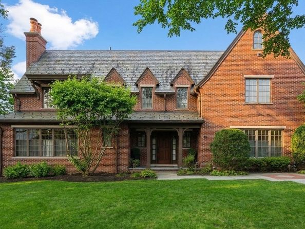 66 Montrose St, Newton MA 02458