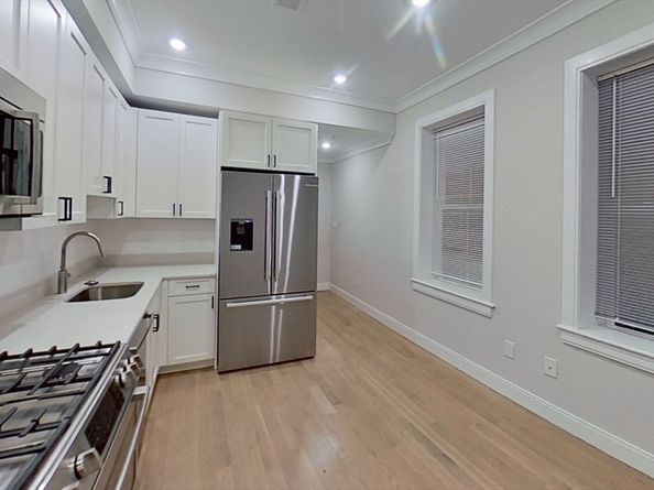 4 7 Englewood Ave, Boston MA 02135