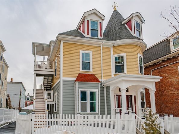 24 Tudor St, Chelsea MA 02150