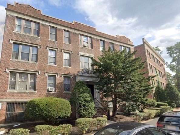 7 Lothian Rd B, Boston MA 02135