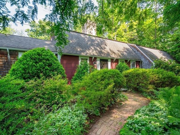 4 Leslie Road, Winchester MA 01890