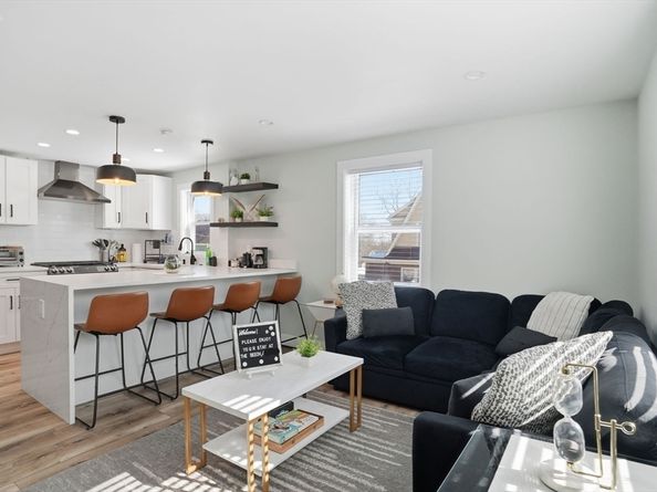 498 Beech St, Boston MA 02131