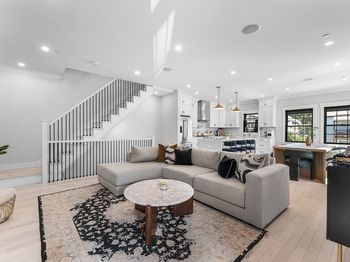 11 Lowell St