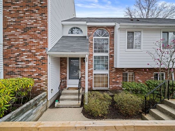 121 Tall Oaks Dr B, Weymouth MA 02190