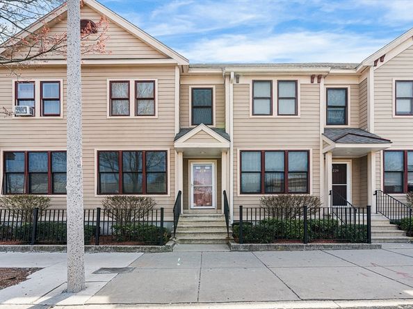 218 Humboldt Ave 218, Boston MA 02121