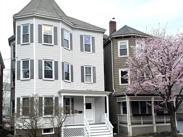 68 Chestnut St 2, Brookline MA 02445