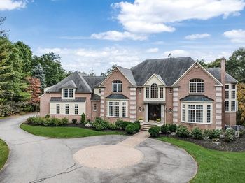 8 Stratford Way