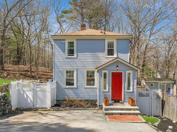 17 Vale Rd, Wakefield MA 01880