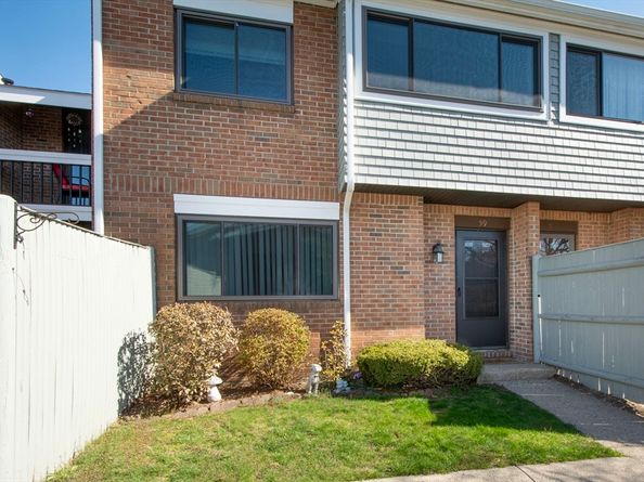59 Rosewood Dr 59, Stoughton MA 02072