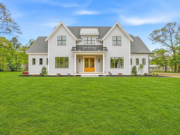 125 West Plain Street, Wayland MA 01778