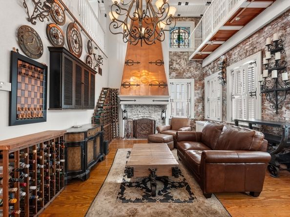 49 Grove St Penthouse, Boston MA 02114