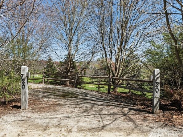 20 Garden St, West Newbury MA 01985