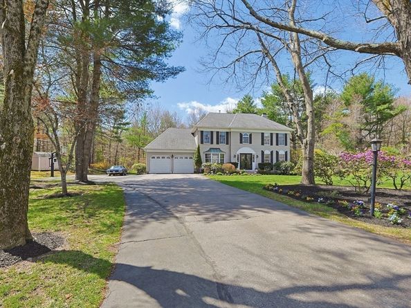 8 Weyman Ln, Sharon MA 02067