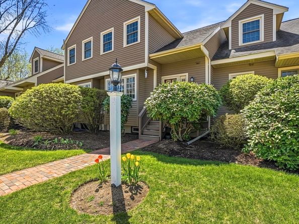 15 Doyle Ln 15, Hopkinton MA 01748