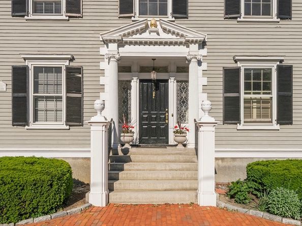 7 Hamilton St 3, Salem MA 01970