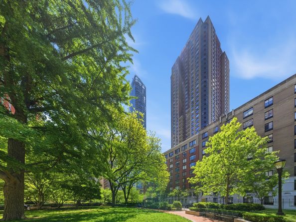 200 Rector Place 7C, New York NY 10280
