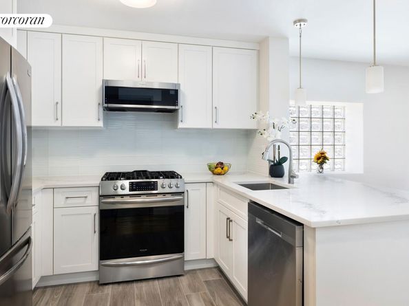 23-16 31st Avenue 5D, Queens NY 11106