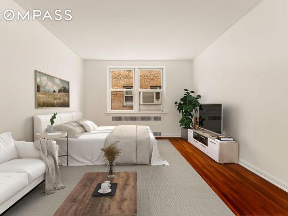 310 West 55th Street 4K, New York NY 10019