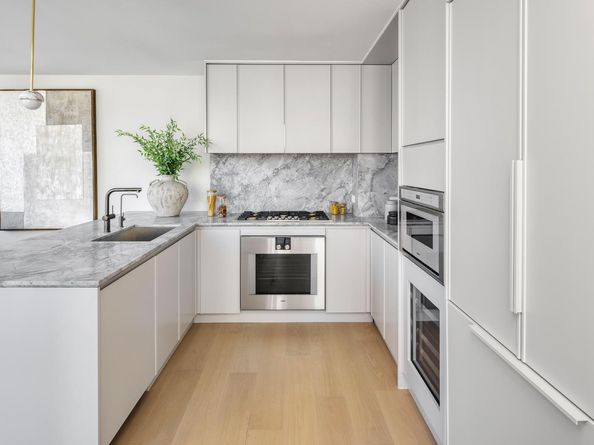 250 East 25th Street PHC, New York NY 10010