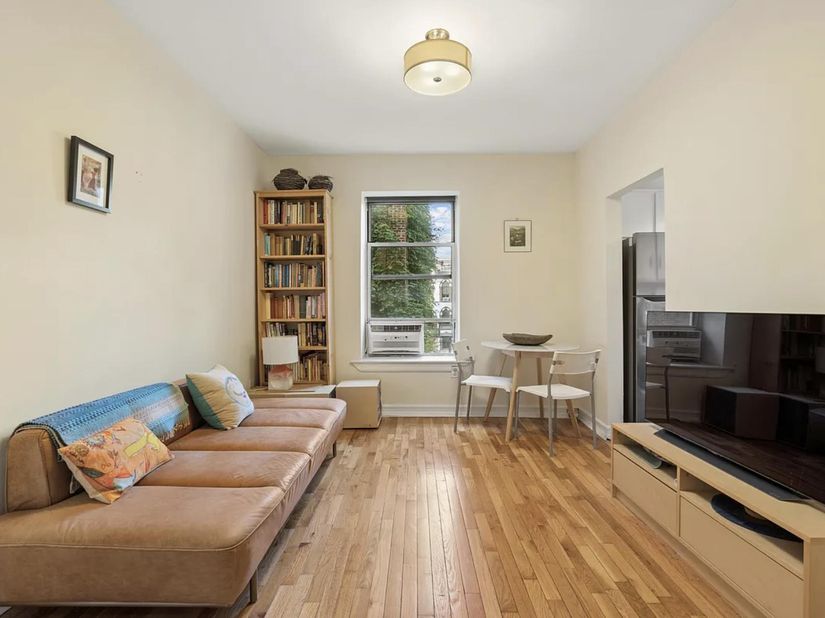317 East 3rd Street 11, New York NY 10009