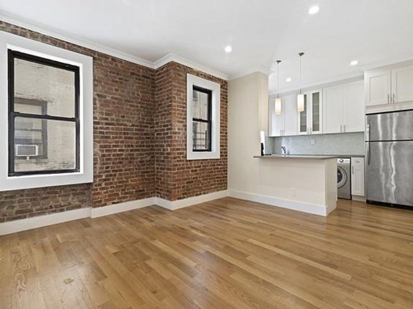 21-48 35th Street 4C, Queens NY 11105