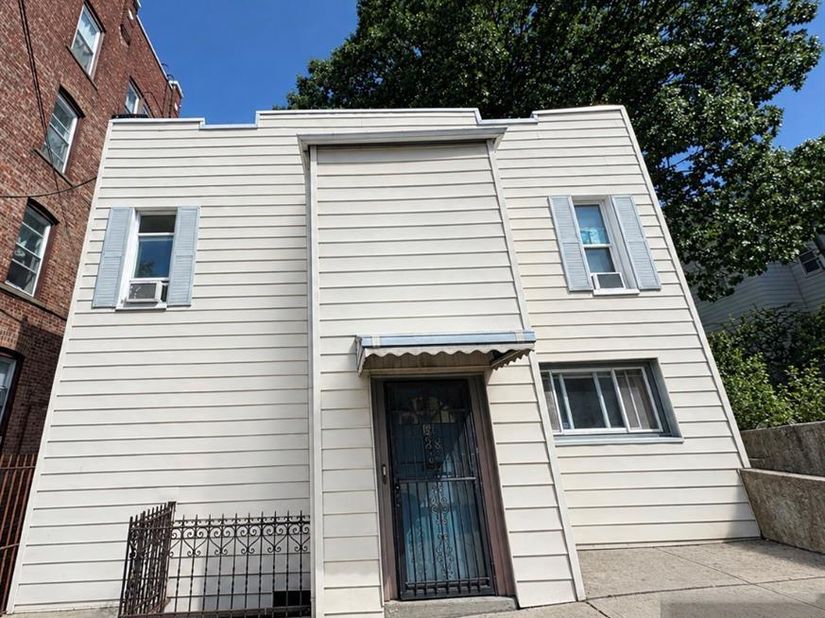 10 Bond Street, Jersey City NJ 07306