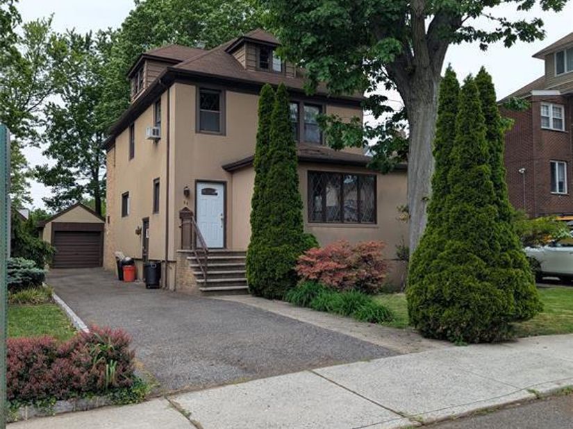 84 Oakdene Avenue, Cliffside Park NJ 07010