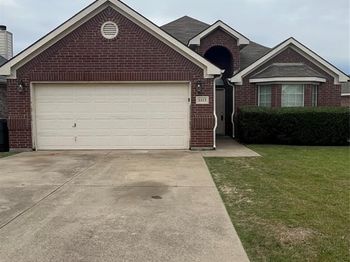 1113  Manhassett Court 