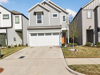 3228  Hampton Drive 