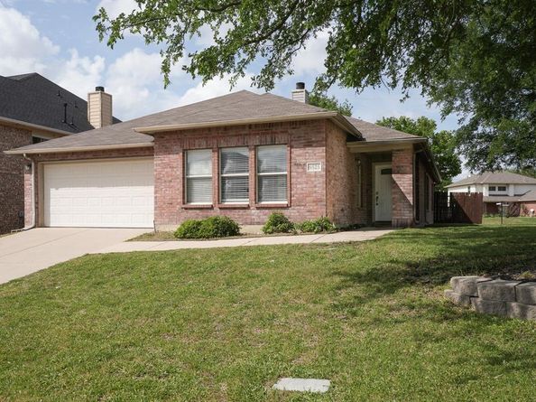 6525  Willow Oak Court , Fort Worth Texas 76112