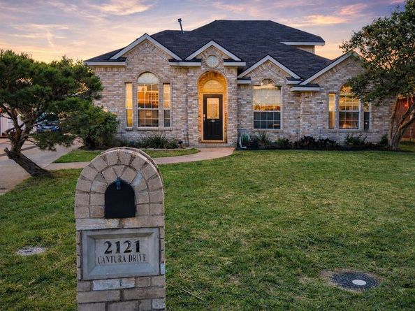 2121  Cantura Drive , Mesquite Texas 75181
