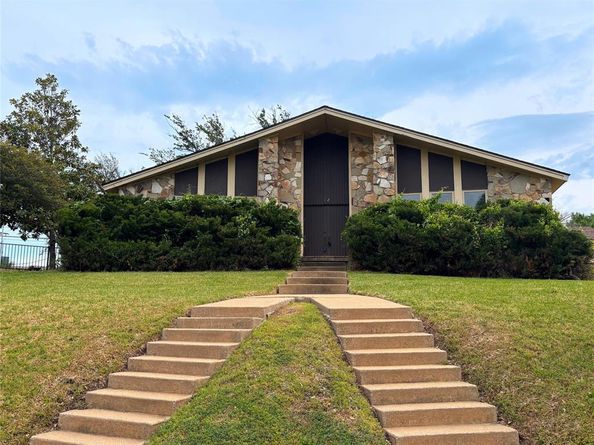 12  Creekwood Circle , Richardson Texas 75080