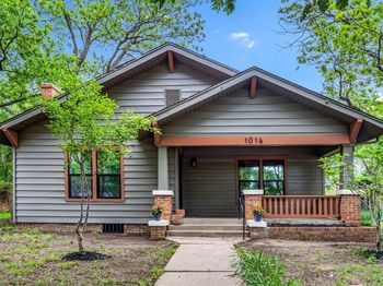 1014  Bolivar Street 