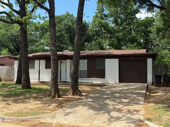 6424  Truman Drive , Fort Worth Texas 76112