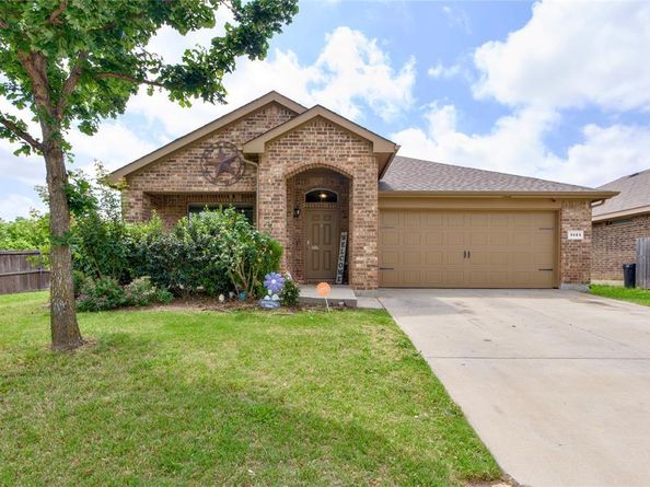 1101  Northampton Street , Fort Worth Texas 76134