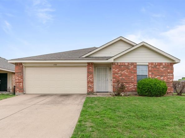 1300  Castle Ridge Road , Fort Worth Texas 76140