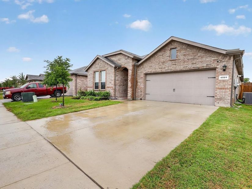 4501  Corktree Lane , Fort Worth Texas 76036