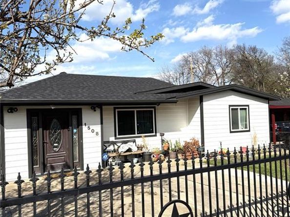 1508  California Parkway N, Fort Worth Texas 76115