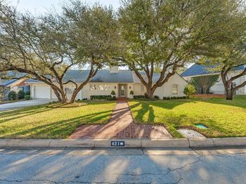 421 W Hazelwood Drive 