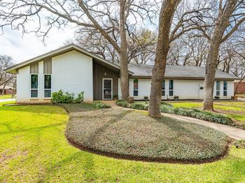 1819 W Cedar Elm Drive 