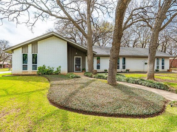 1819 W Cedar Elm Drive , Arlington Texas 76012