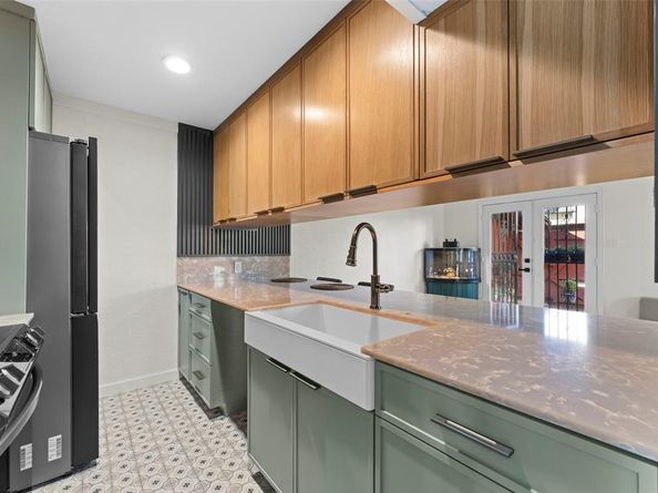 7125  Fair Oaks Avenue  12, Dallas Texas 75231