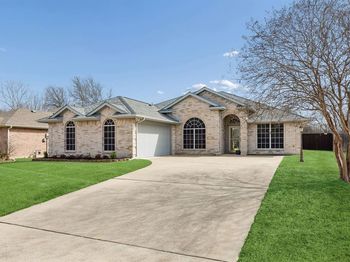 2790  Beacon Hill Drive 