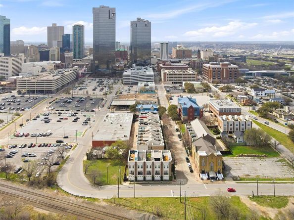 722 E 1st Street , Fort Worth Texas 76102