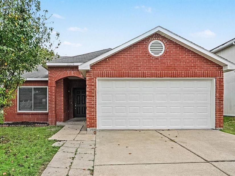 10109  Chapel Glen Terrace , Fort Worth Texas 76116
