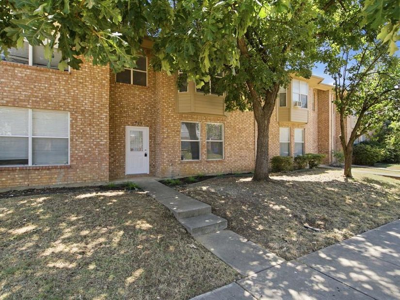 1504  Barbara Drive , Lewisville Texas 75067