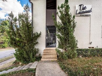 5722  Gaston Avenue 