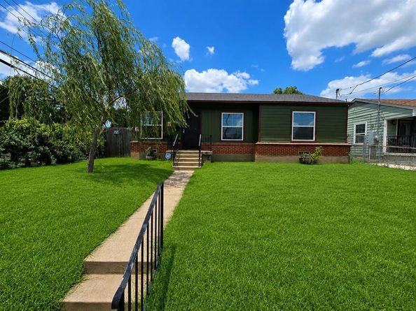 3103  Elsie Faye Heggins Street , Dallas Texas 75215