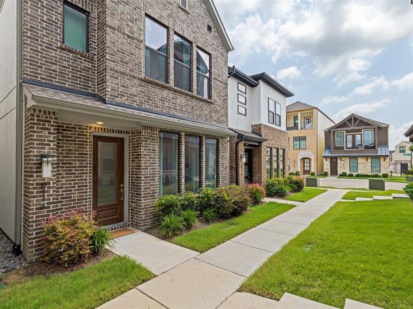 8114  Fallston Court , Dallas Texas 75231