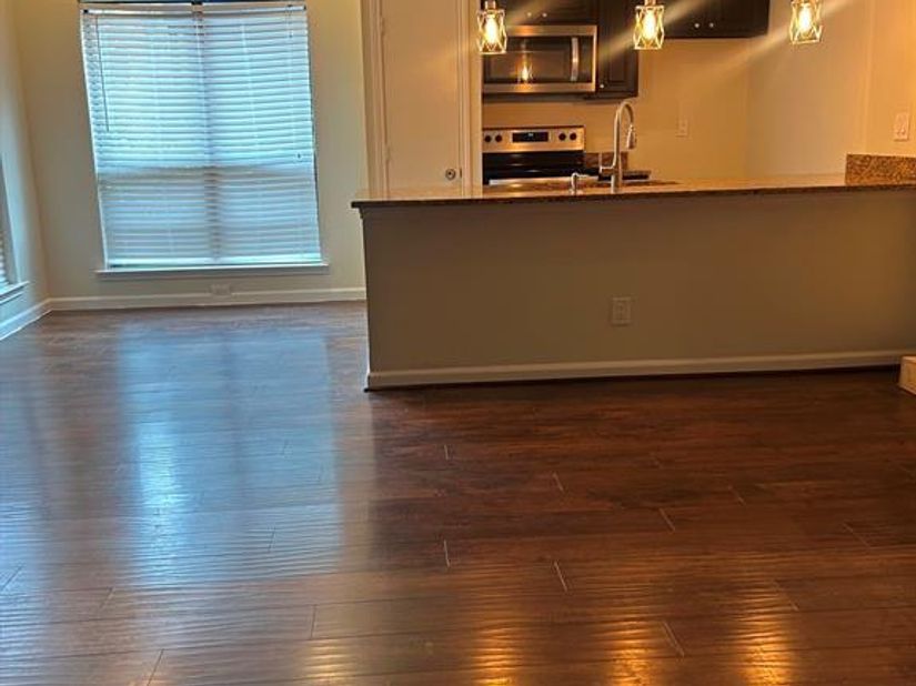 7525  Holly Hill Drive  45, Dallas Texas 75231